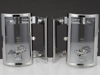 ローソク立扉（デザインガラス／蓮）